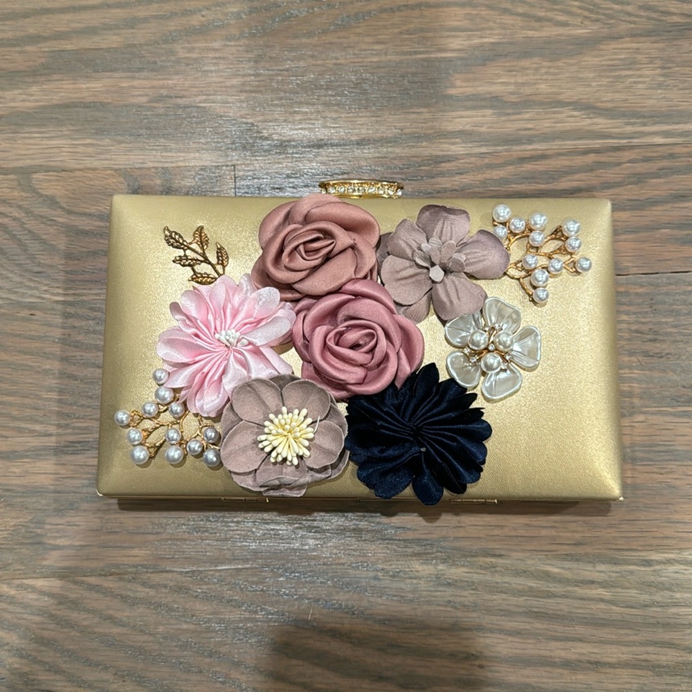 EVENING CLUTCH